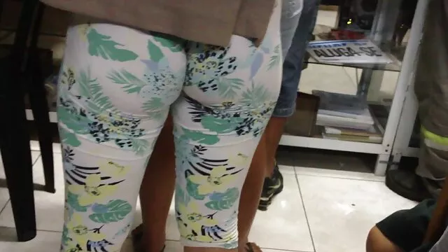 Cô gái tóc vàng sex  ...