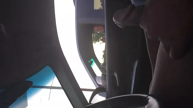 Có một cô gái tóc và ...